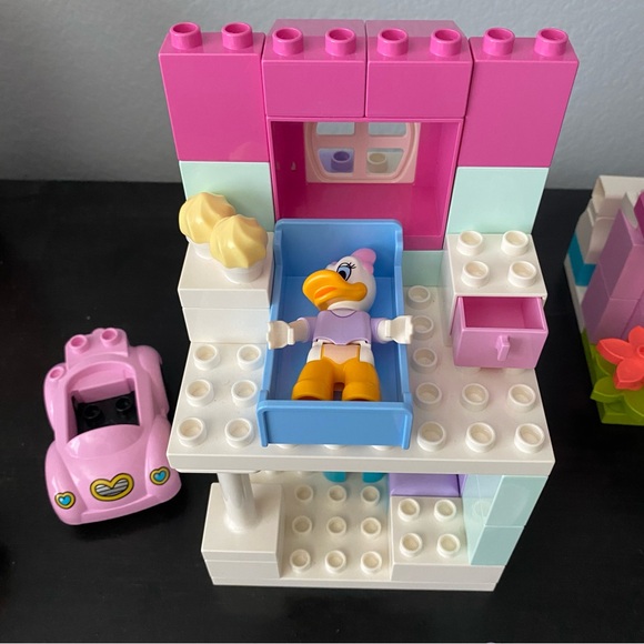 LEGO Duplo 10942 DISNEY Junior MINNIE'S HOUSE AND CAFE Daisy 75 pieces - Picture 7 of 16